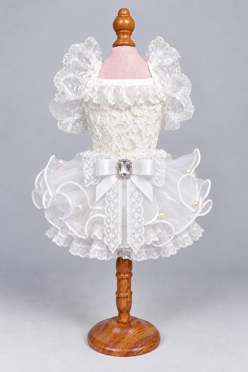 Robe de mariage blanche en dentelle à volants pour chien — photo du produit 5 sur 7