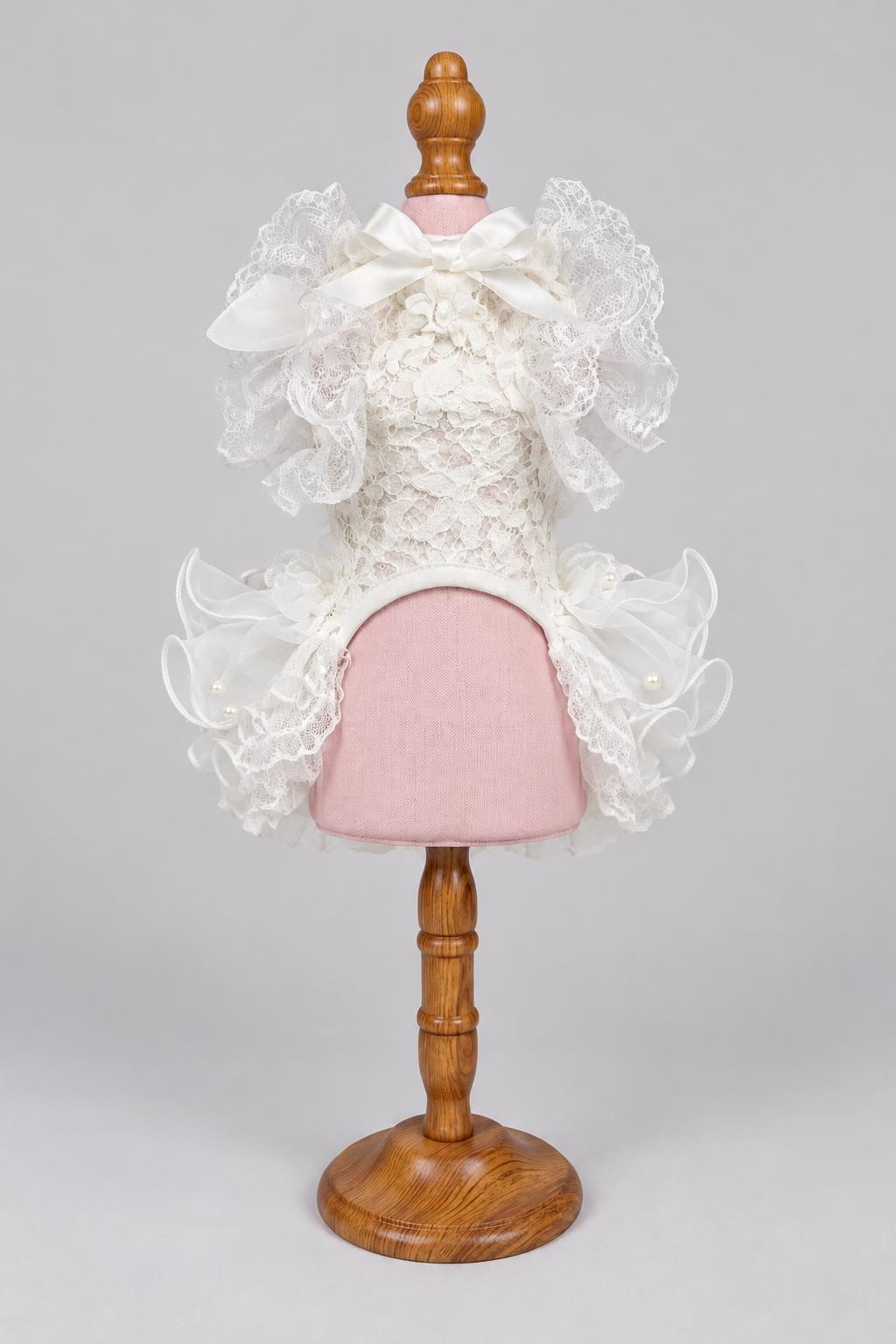 Robe de mariage blanche en dentelle à volants pour chien — photo du produit 6 sur 7